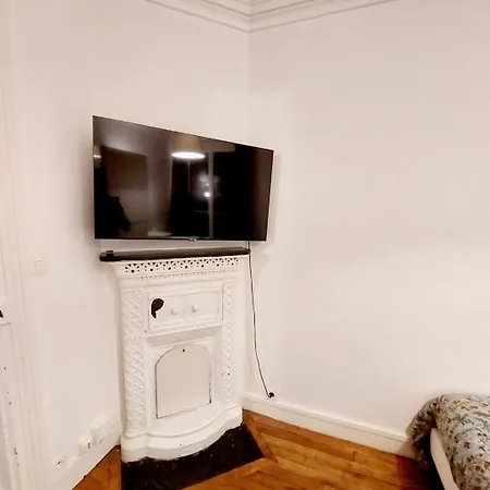 Large, Charming Near Montparnasse Διαμέρισμα